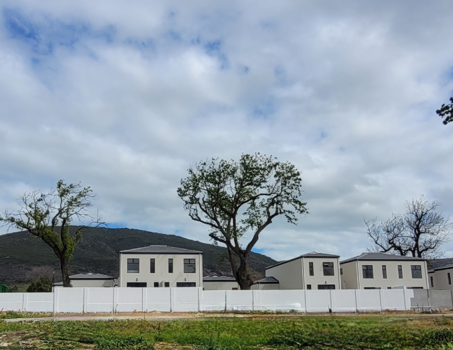 2 Bedroom Property for Sale in Honeydew Country Estate Western Cape